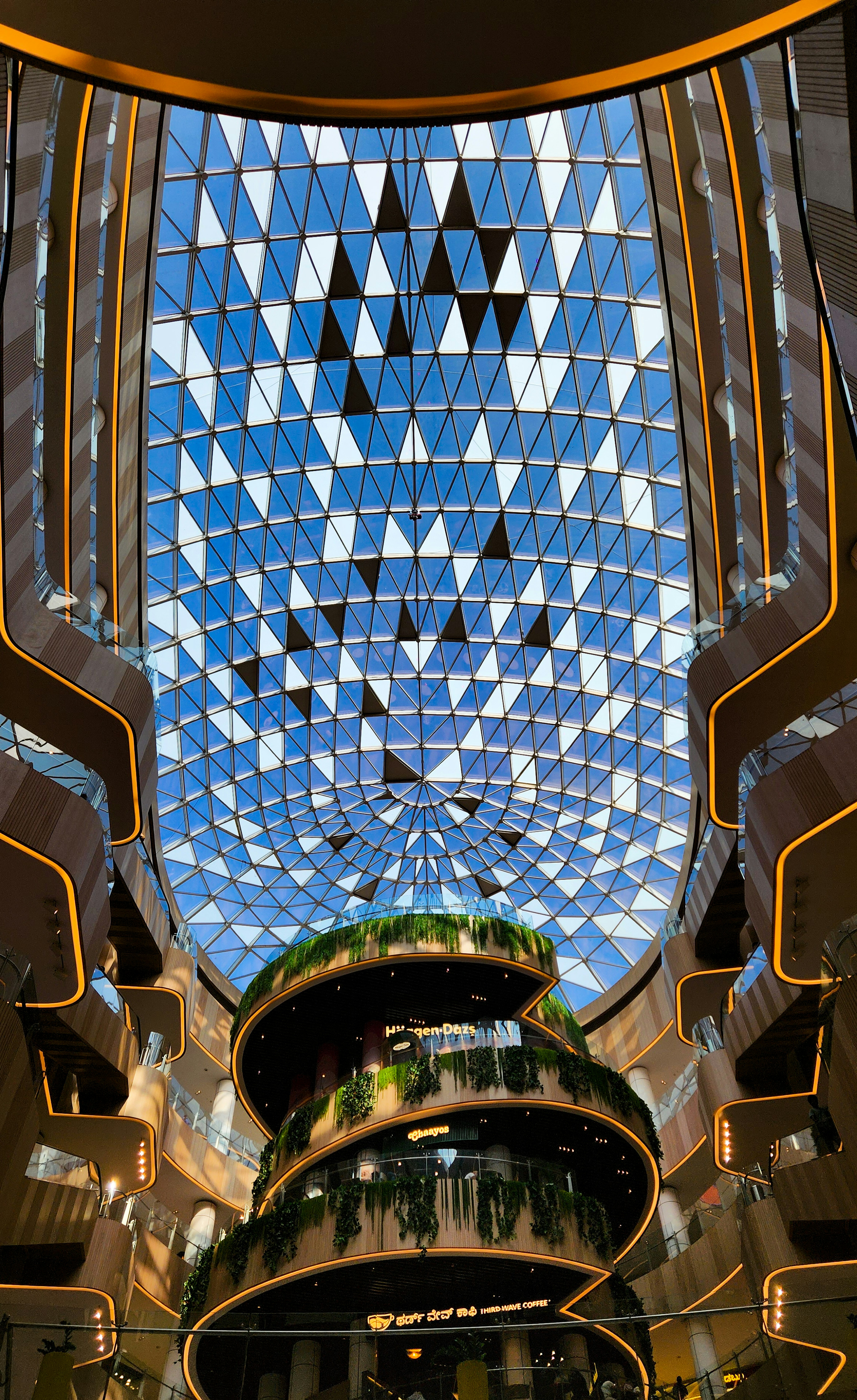 How LED Displays Are Transforming Dubai Retail - LED industry article Brightluxx