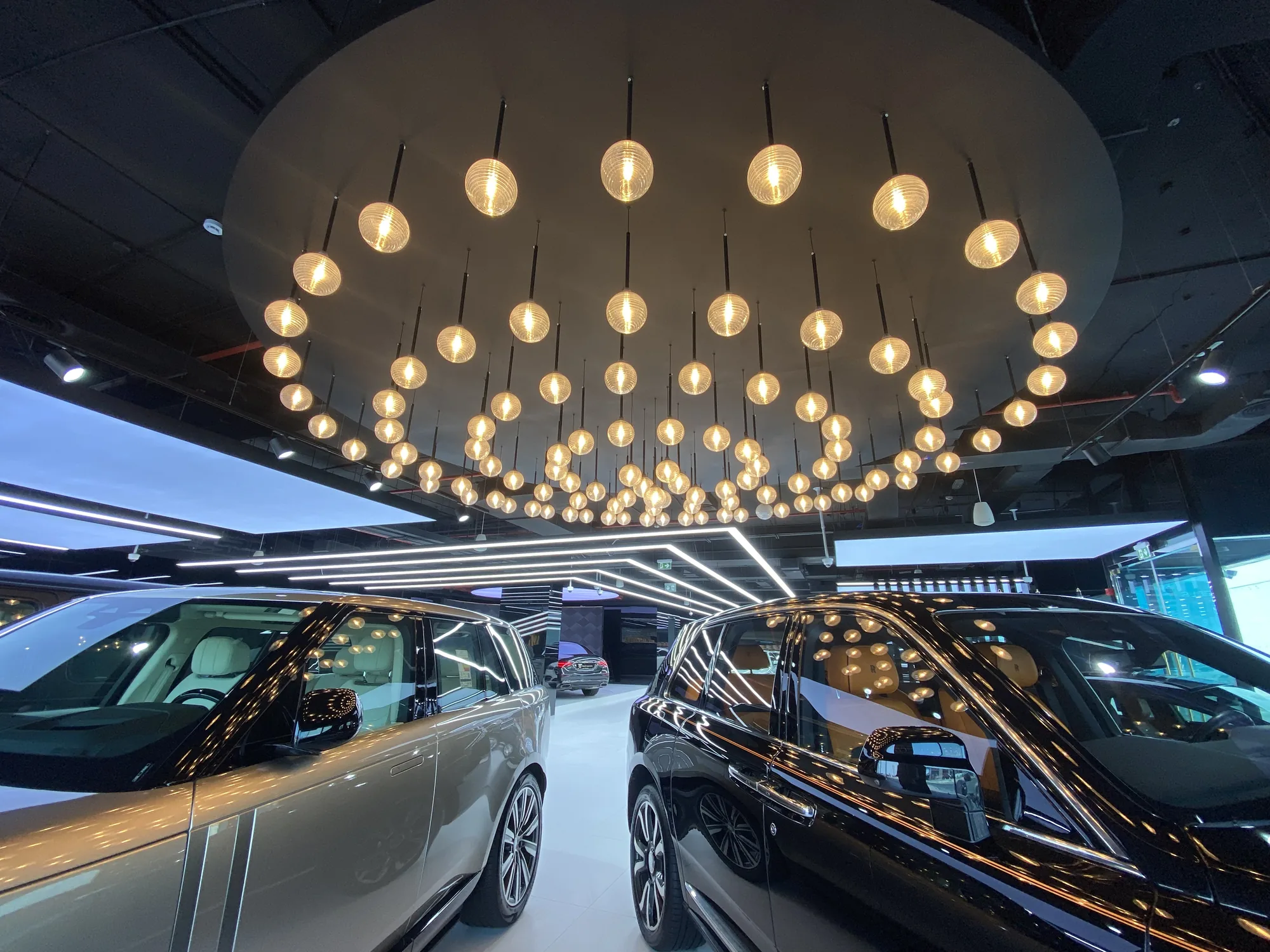 MW Motors — Showroom — image 5