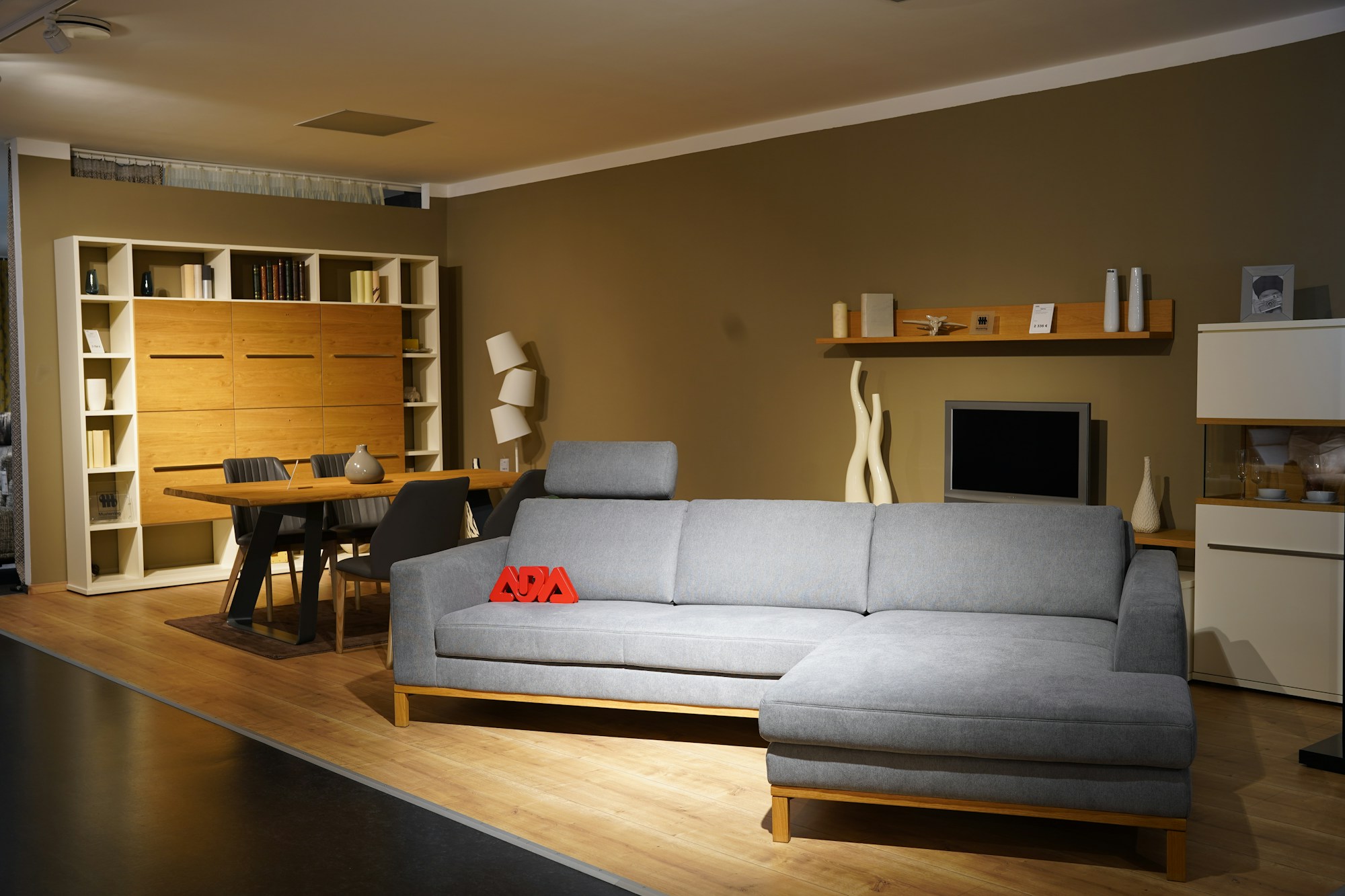 Prastara Decor project gallery image 4