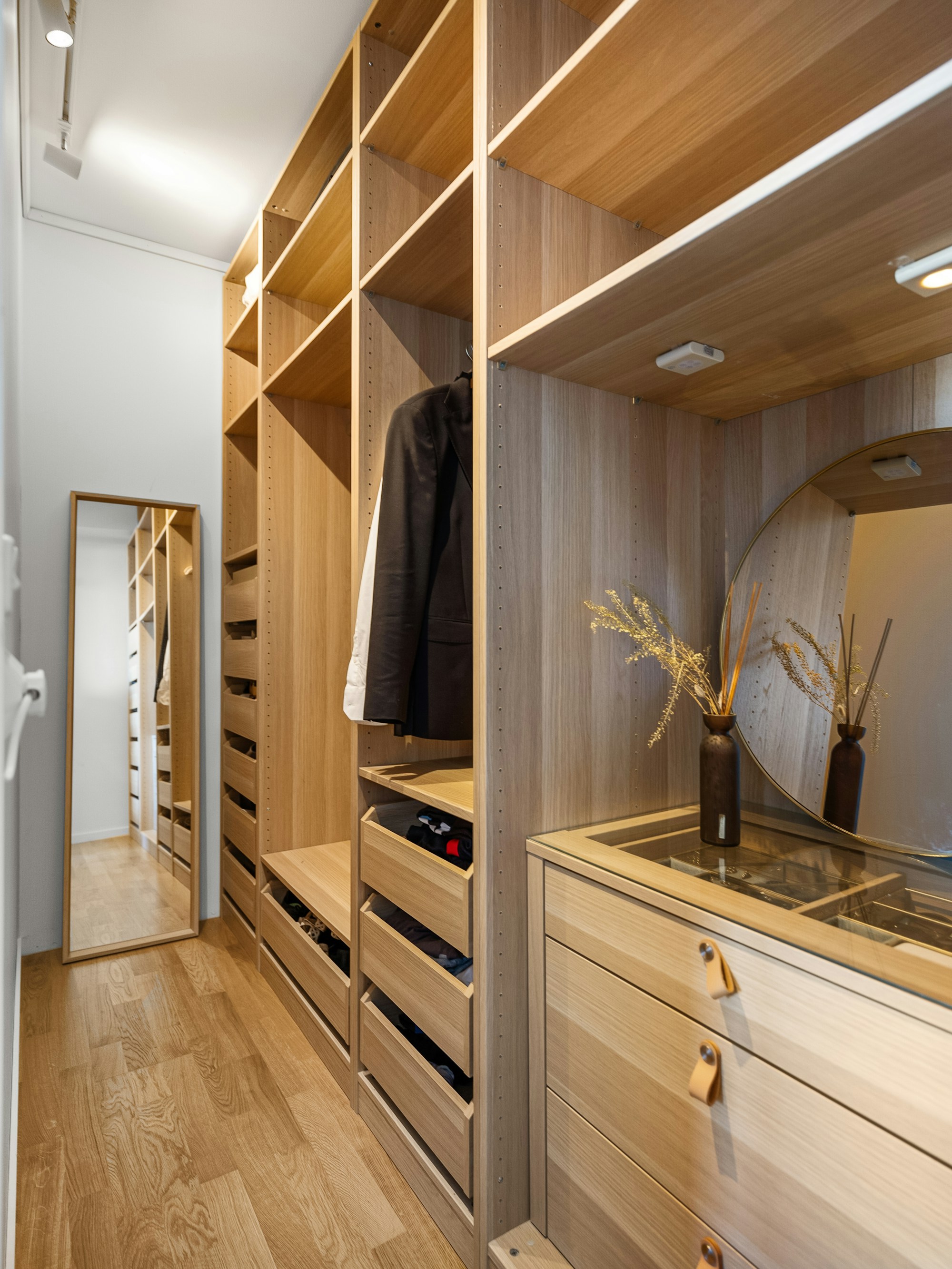 Prastara Decor project gallery image 2