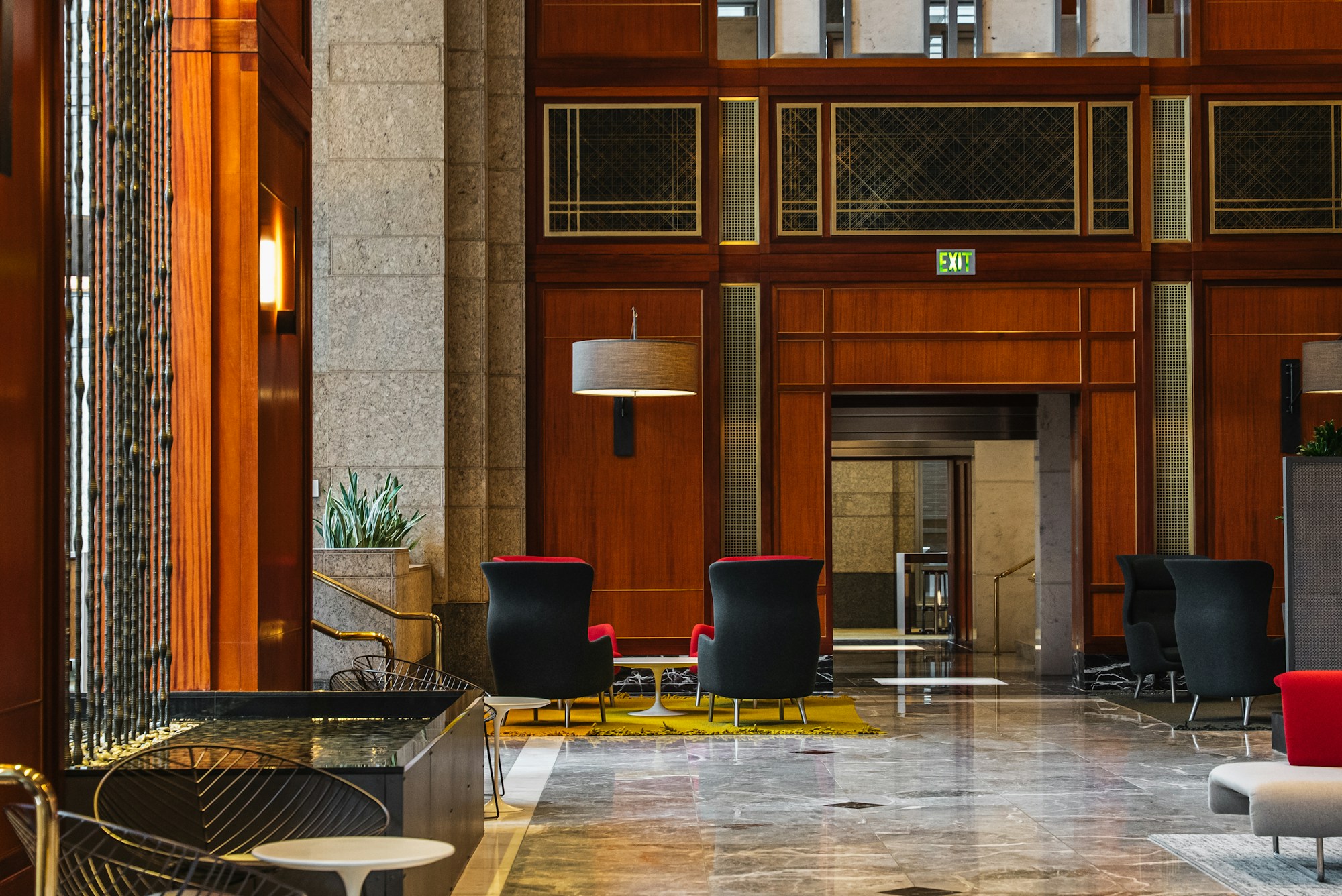 RECEPTION DESKS alternate view