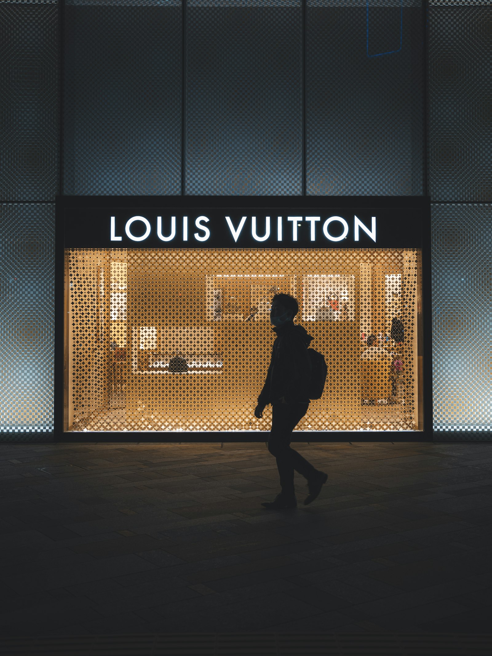 Retail Experiential Screens
